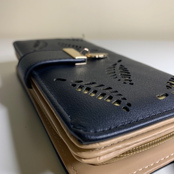 Wallet - Picture 5 of 9